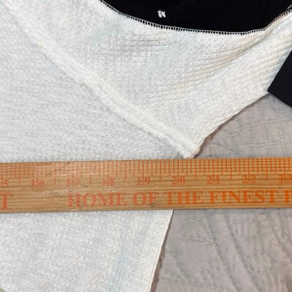 Free People Auxton Thermal Waffle Knit Wrap Top Medium Colorblock Floral Boho - Picture 7 of 10